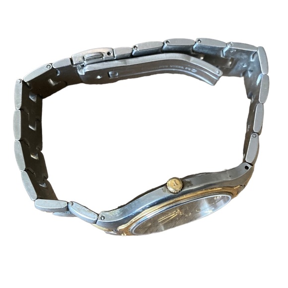 Festina Two Tone Sapphire Crystal Watch this is a classic a colleczione item - Picture 5 of 5